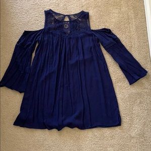 Blue, peek-a-Boo shoulder flowey dress